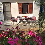Grandpa Simos' Traditional بيت للعطل *